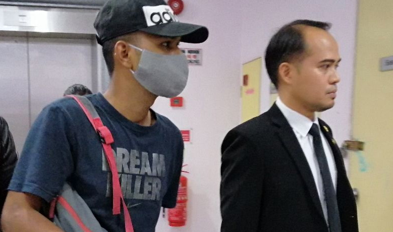 被控4度向厂家收贿 巡伍长不认罪